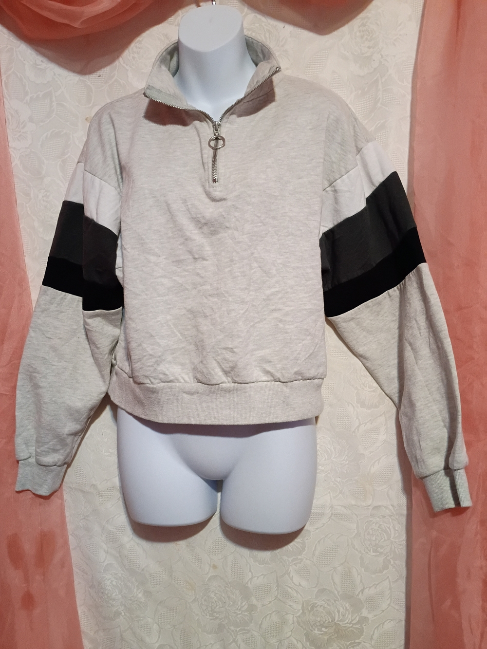 🛍️ BUNDLE Modish Rebel Light Gray Half-Zip Sweatshirt with Black Sleeve Stripes